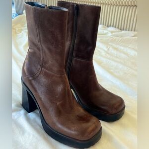 Steve Madden vintage platform Lizzie boot
